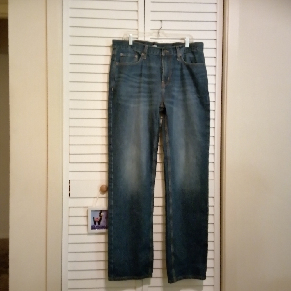 New, Like-New Men's Old Navy loose fitting jeans